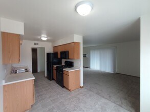 2002 Mac Arthur Rd in Waukesha, WI - Building Photo - Building Photo