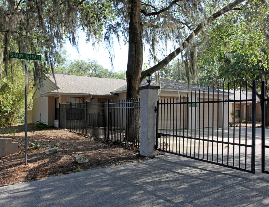 Shady Terrace Villas in Leesburg, FL - Foto de edificio