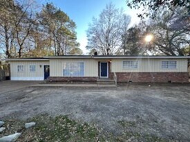 119 S Canton Club Cir in Jackson, MS - Building Photo
