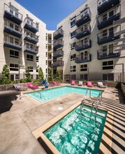 Topaz Apartments in Los Angeles, CA - Building Photo - Building Photo