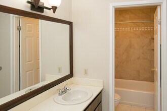 377 Mandarin Dr in Daly City, CA - Building Photo - Building Photo