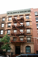 408 W 48th St in New York, NY - Building Photo - Building Photo