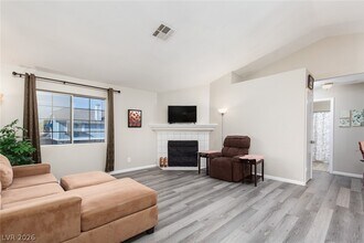 5370 Angler Cir in Las Vegas, NV - Foto de edificio - Building Photo