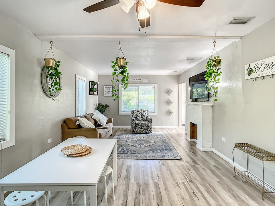 5628 NW 5th Ct, Unit 1 in Miami, FL - Foto de edificio