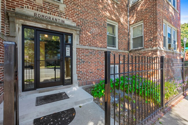 120 Custer Ave in Evanston, IL - Building Photo - Building Photo