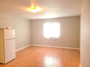 93 Crestview Ave in Daly City, CA - Building Photo - Building Photo