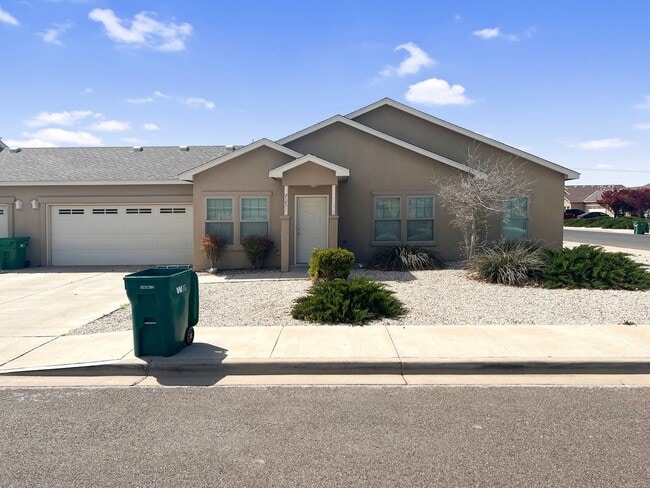 property at 2319-2331 N Desert Willow Ln