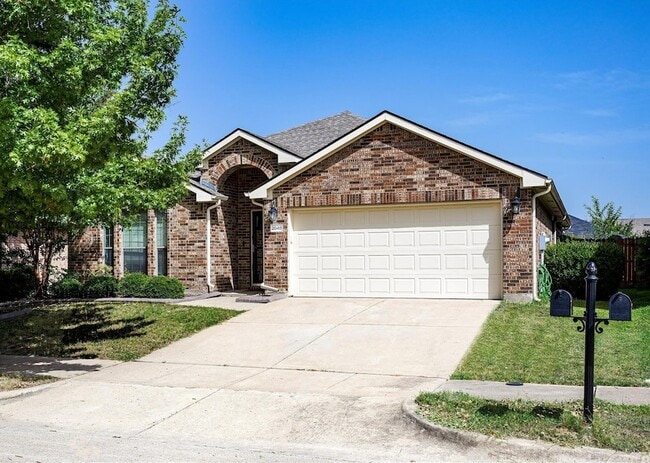 2048 Lake Trail Dr in Forney, TX - Building Photo - Building Photo