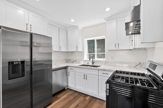 1165 Stanford St in Santa Monica, CA - Building Photo - Building Photo