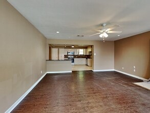 107 Laurel St in Lancaster, TX - Building Photo - Building Photo