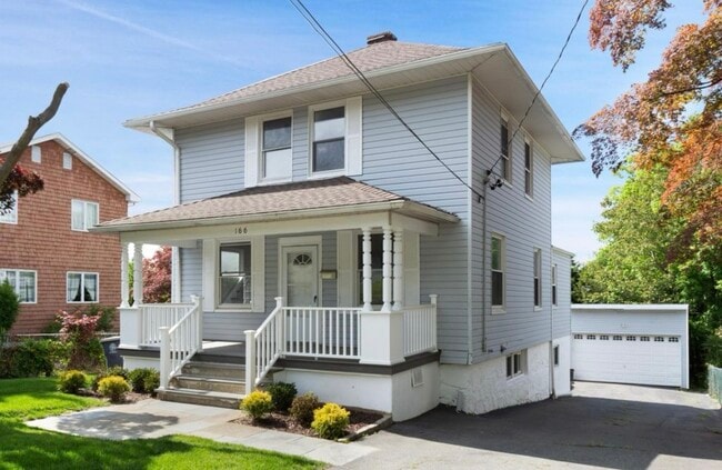 166 Grant Ave in White Plains, NY - Building Photo - Building Photo