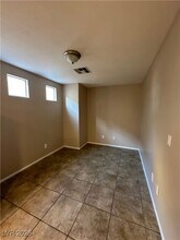 5219 Paradise Valley Ave in Las Vegas, NV - Building Photo - Building Photo