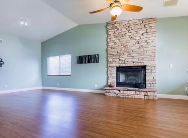 1116 W Tamarisk Ave in Ridgecrest, CA - Building Photo - Building Photo
