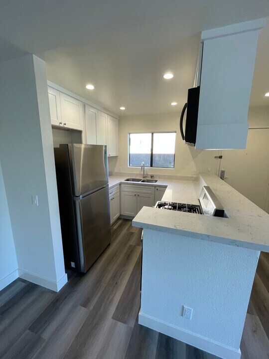 6212 Fulton Ave in Los Angeles, CA - Building Photo