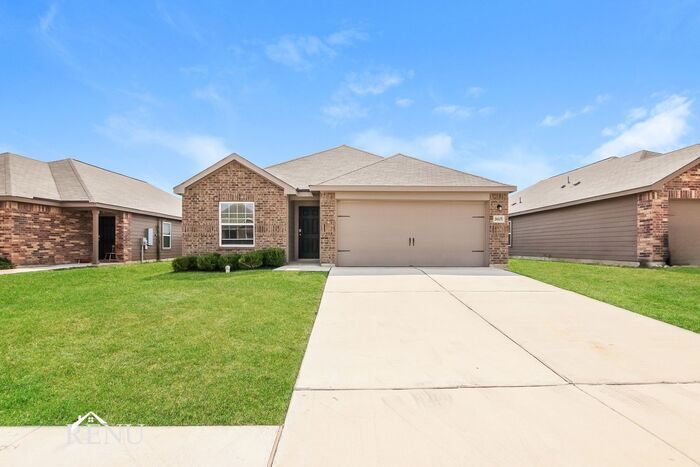 18605 Allen Welch Dr in Elgin, TX - Building Photo