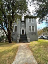 2201 Calhoun St in New Orleans, LA - Building Photo