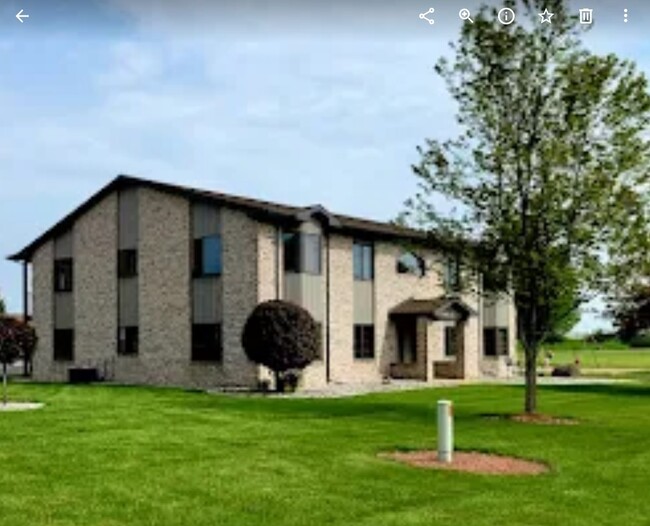 Alfred Dr Apartments in Luxemburg, WI - Building Photo - Building Photo