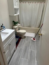 6 Floyd Rd N in Shirley, NY - Building Photo - Building Photo