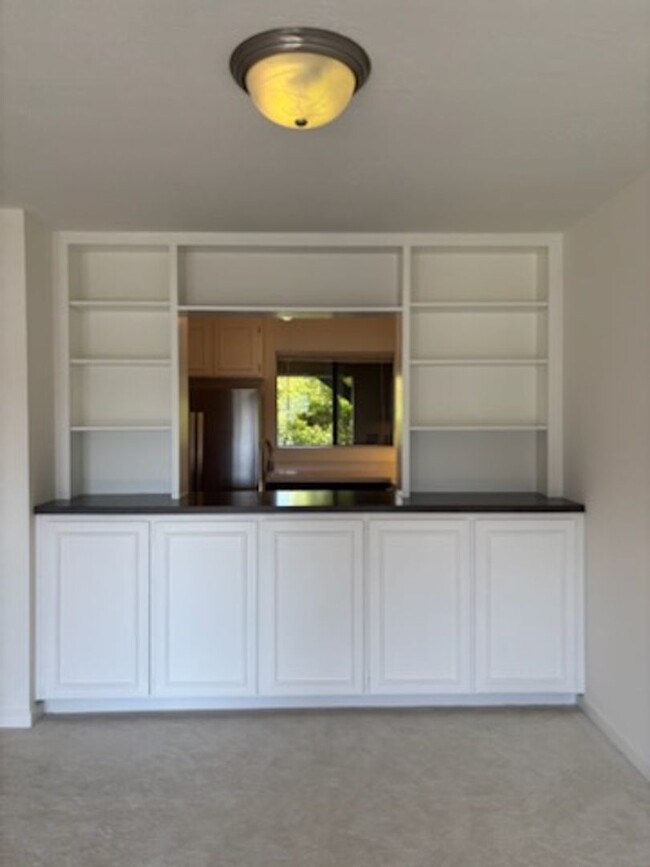 property at 727 Vía Casitas