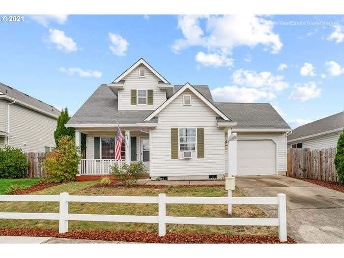 1330 N Creekside Ln, Unit Newberg property in Newberg, OR - Foto de edificio