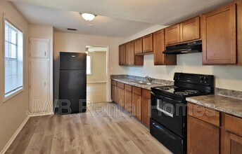 8260 Monmouth Way in Jacksonville, FL - Building Photo - Building Photo