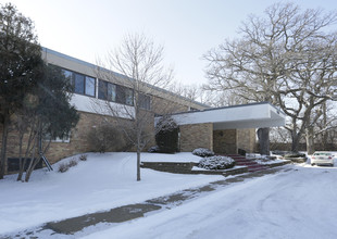 Woodland Apartments in Bloomington, MN - Building Photo - Building Photo