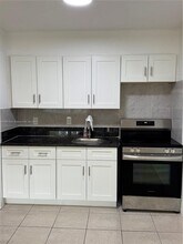 717 NE 1st St in Hallandale Beach, FL - Building Photo - Building Photo