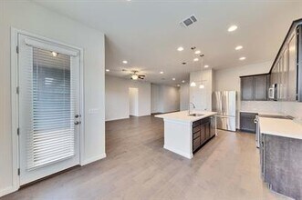 9937 Comely Bnd in Manor, TX - Building Photo - Building Photo