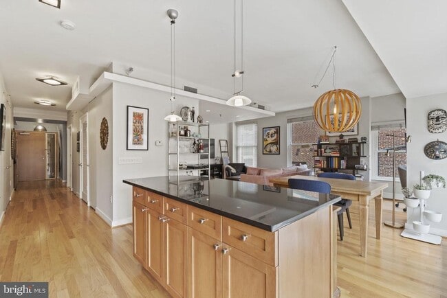 property at 675 E St NW