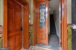 1618 S Broad St in Philadelphia, PA - Building Photo