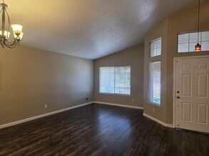 1461 Velasquez Ln in Tracy, CA - Building Photo - Building Photo