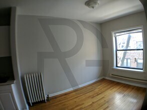 736 W Addison St, Unit 744-3S in Chicago, IL - Building Photo - Building Photo
