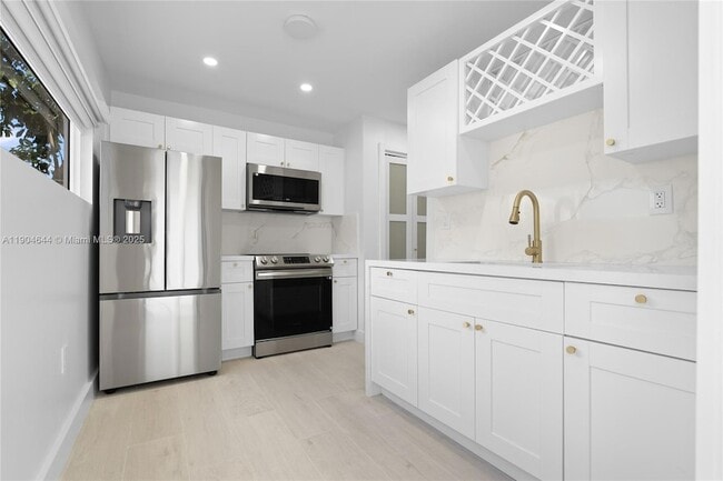 property at 129 SW 9th Ave