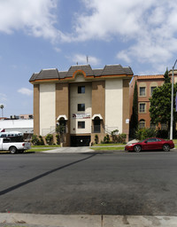 545 S Manhattan Pl in Los Angeles, CA - Foto de edificio - Building Photo