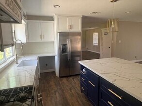 7014 Rookin St in Houston, TX - Building Photo - Building Photo