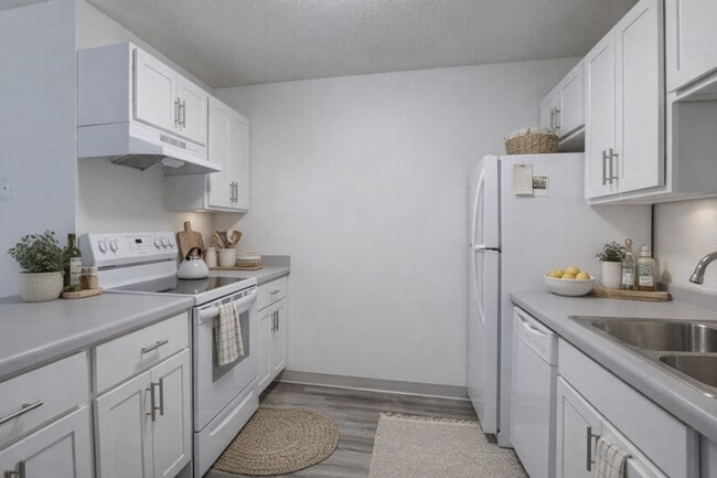 Riverside Apartments in River Falls, WI - Foto de edificio - Building Photo