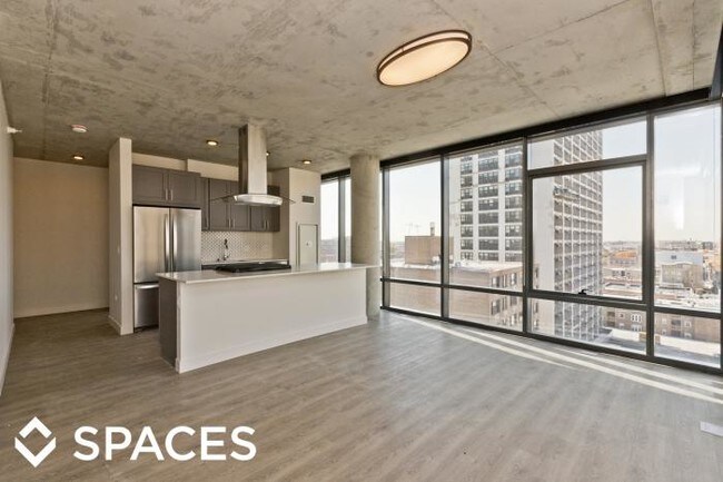 450 W Belmont Ave in Chicago, IL - Building Photo - Building Photo