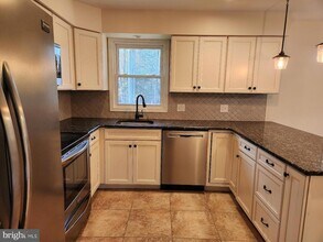 33 Old Red Lion Rd in Vincentown, NJ - Building Photo - Building Photo