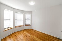 122 E 57th St photo'