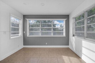 3171 NW 16th St in Fort Lauderdale, FL - Building Photo - Building Photo
