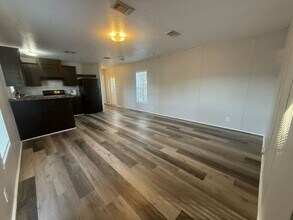 12130 US Hwy 41 S in Gibsonton, FL - Building Photo - Building Photo