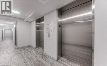 275 Larch St in Waterloo, ON - Building Photo - Building Photo