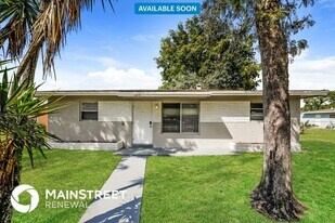 2219 SW 68th Terrace in Miramar, FL - Building Photo