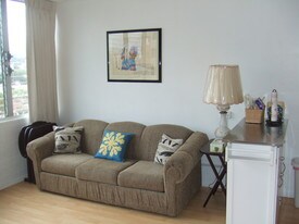 1650 Kanunu St, Unit 906 in Honolulu, HI - Building Photo