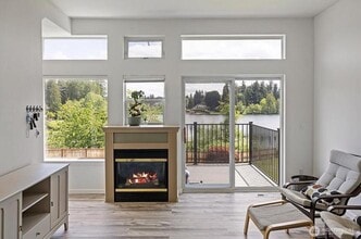 2311 Milton Way in Milton, WA - Building Photo - Building Photo