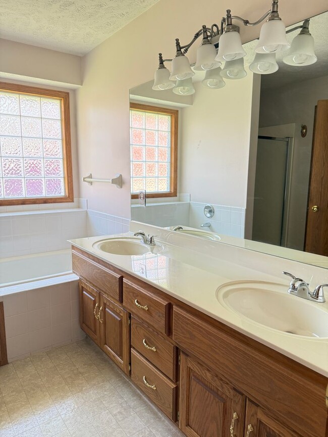 2110 John St in Papillion, NE - Building Photo - Building Photo