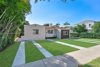 2350 SW 26th St in Miami, FL - Building Photo - Building Photo