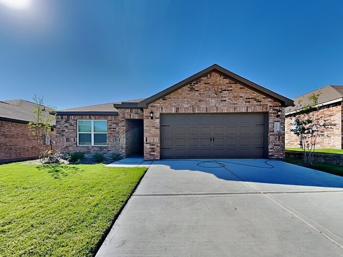 160 Cactus Crk Trl in Newark, TX - Foto de edificio