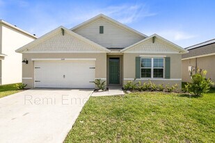 2520 Harmonia Hammock Rd in St. Cloud, FL - Building Photo