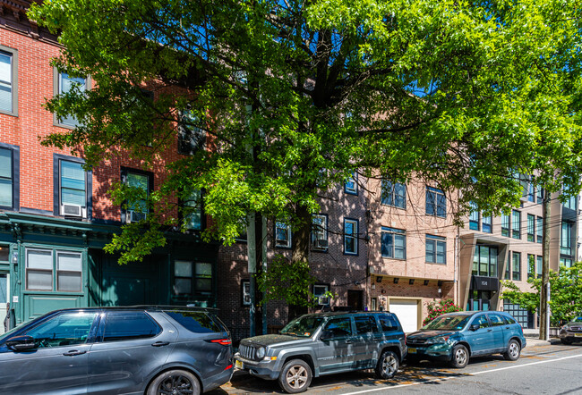 104 Jefferson St in Hoboken, NJ - Building Photo - Building Photo